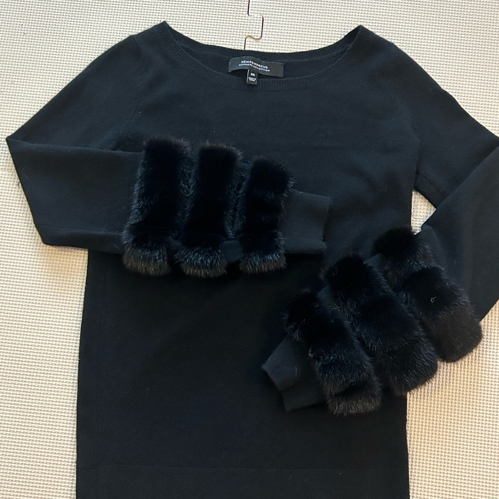 Neiman Marcus Cashmere//Mink trim black sweater, pre-owned XS